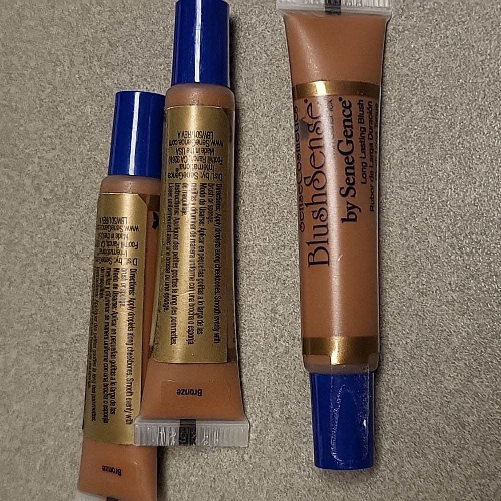 Senegence cream blush, new sealed in pkg, bronze in color